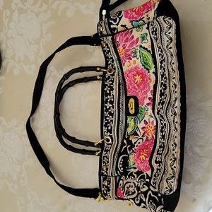 Weekend Traffic women's shoulder bag